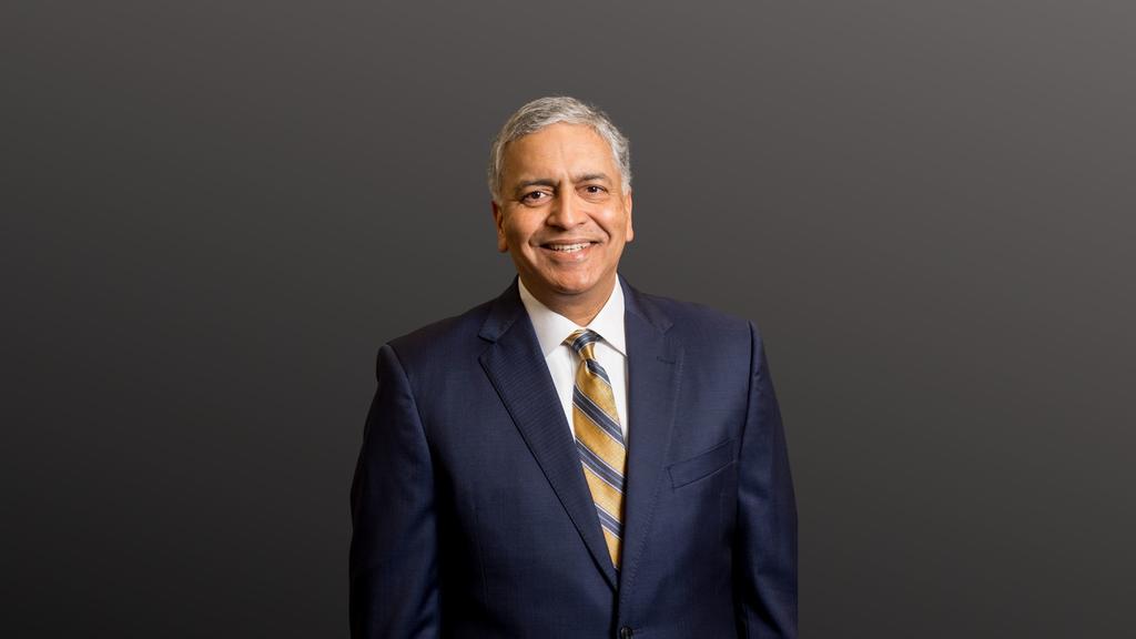 Ajay Vinzé, professor and former dean of the Trulaske College of Business at the University of Missouri, has been named the next dean of the George Mason University School of Business. He will assume his role on July 1, 2022.